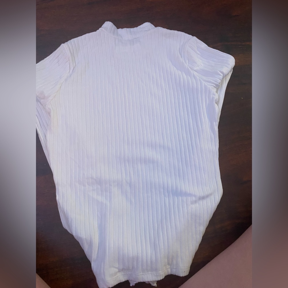 white long sleeve tee